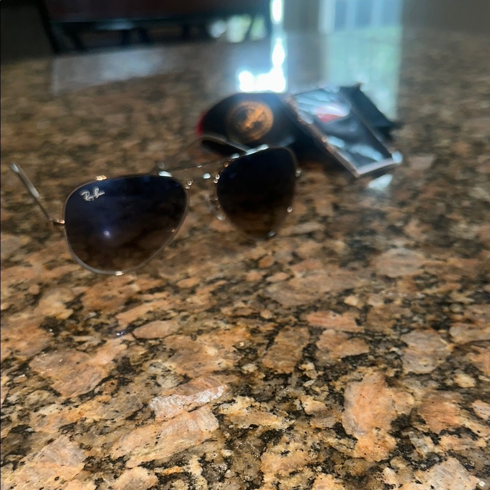 Ray-Ban Blue/Black Aviator Sunglasses with Gradient Lenses